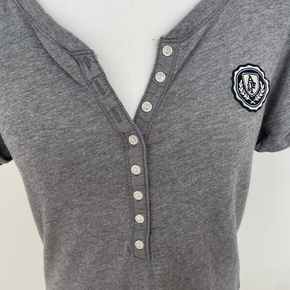 Abercrombie & Fitch Women's  Y2K Gray Henley T-Shirt Sz L Embroidered Logo - Picture 8 of 8
